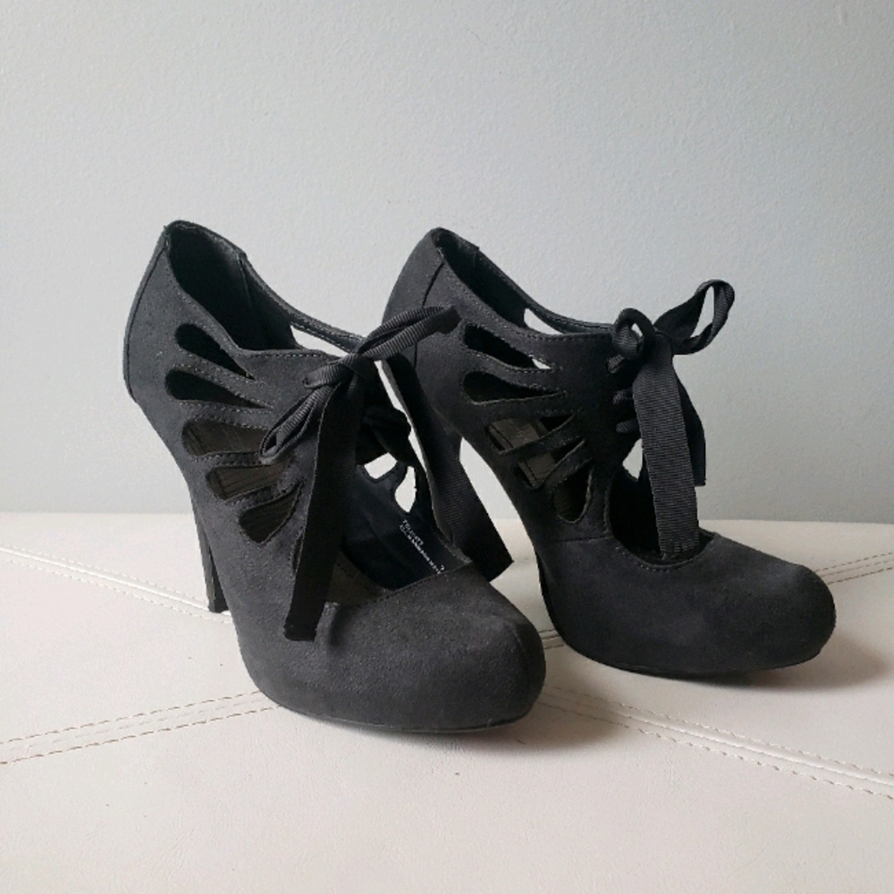 Grey suede "Felicity" booties